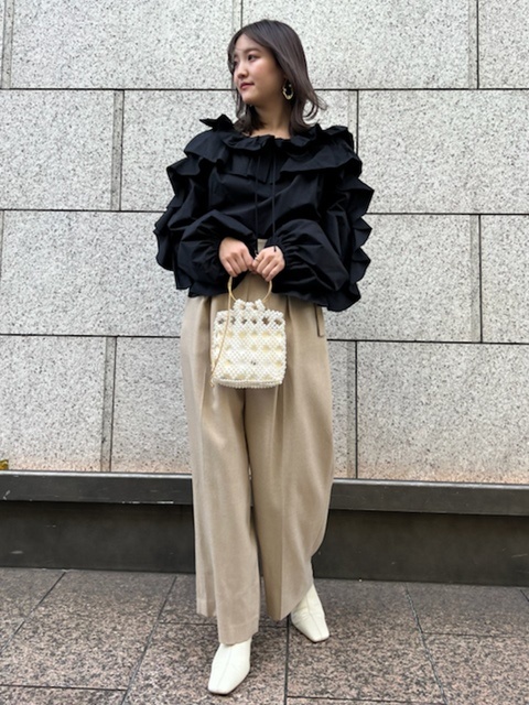 日本限定 フレイアイディー フリルカラーラッフルブラウス asakusa.sub.jp