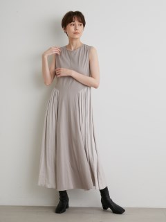 【emmi atelier】カットコンビフレアーワンピース