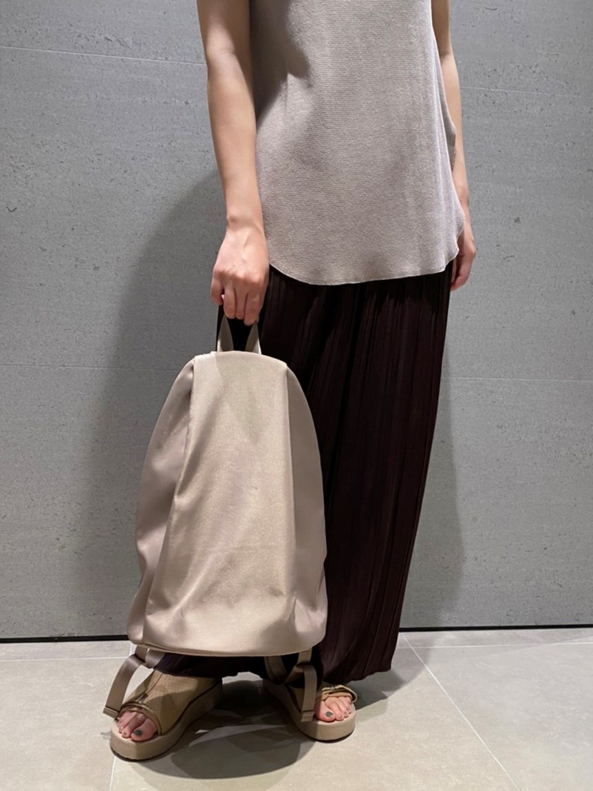 emmi atelier】eco 撥水2wayボディバックパック(リュック)|emmi emmi atelier】eco 撥水2wayボディバックパック(リュック)|emmi
