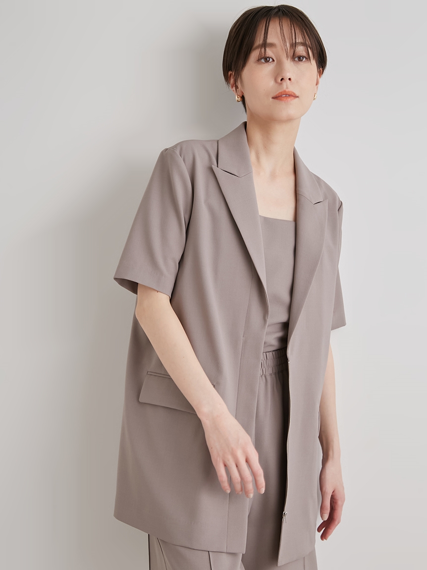 emmi atelier】ハーフスリーブジップアップジャケット(テーラード