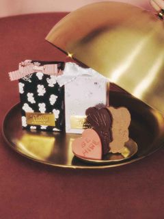 Philly chocolate/【USAGI ONLINE10周年限定】【Philly chocolate×foxy illustrations】BUNNY RIBBON BOX/洋菓子