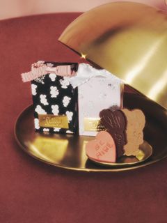 Philly chocolate/【USAGI ONLINE10周年限定】【Philly chocolate×foxy illustrations】BUNNY RIBBON BOX/洋菓子
