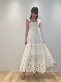 【限定】カットワーク刺繍ドレス