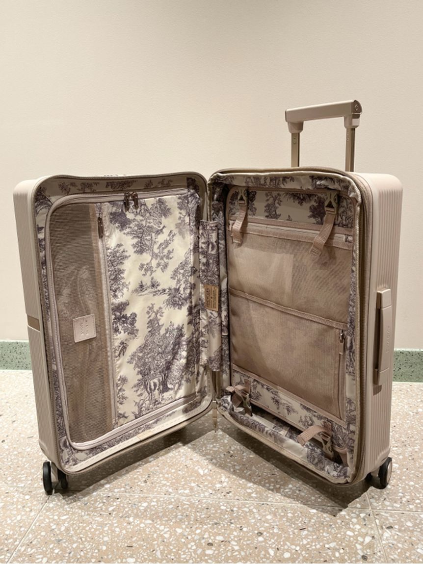 CUNEのスーツケース(ウサギさんづくし)です。 - 旅行用バッグ/キャリー