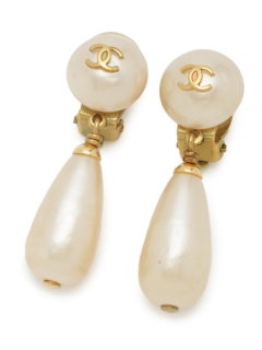 USAGI Vintage/CHANEL/coco fake pearl charm earrings/イヤリング