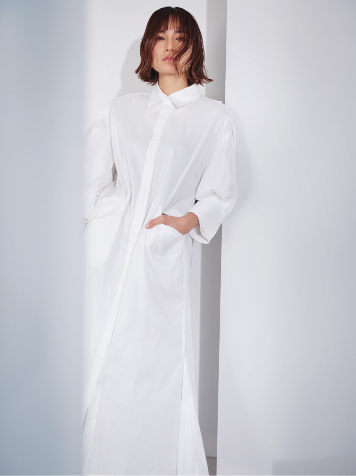 白いドレスのモデル画像