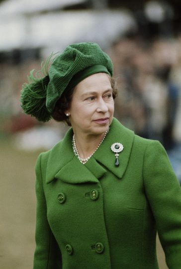 Queen Elizabeth II wearing a green tam o'shanter, circa 1980. (Photo by Serge Lemoine/Getty Images)