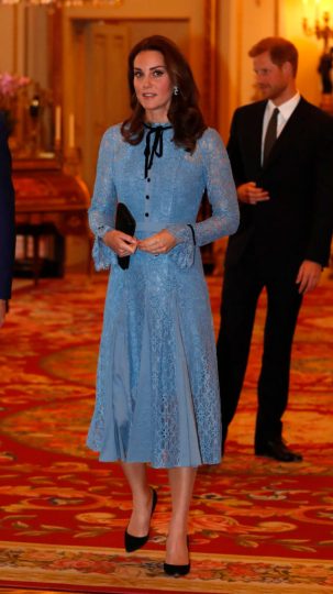 LONDON, UNITED KINGDOM - OCTOBER 10:  Catherine, Duchess of Cambridge attends a reception on World Mental Health Day to celebrate the contribution of those working in the mental health sector across the UK at Buckingham Palace on October 10, 2017 in London, England. (Photo by Heathcliff O'Malley - WPA Pool/Getty Images)