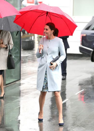 LONDON, ENGLAND - JANUARY 24:  Catherine, Duchess of Cambridge arrives at Kings College during a visit to the Maurice Wohl Clinical Neuroscience Institute on January 24, 2018 in London, England. The Duchess will continue an understanding of the challenges and issues surrounding maternal mental health and learn what support is available.  (Photo by Chris Jackson/Getty Images)