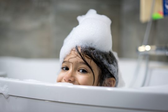 子供　風呂 海外文化を学ぼう！】アメリカ人は子供とお風呂に入らない ...