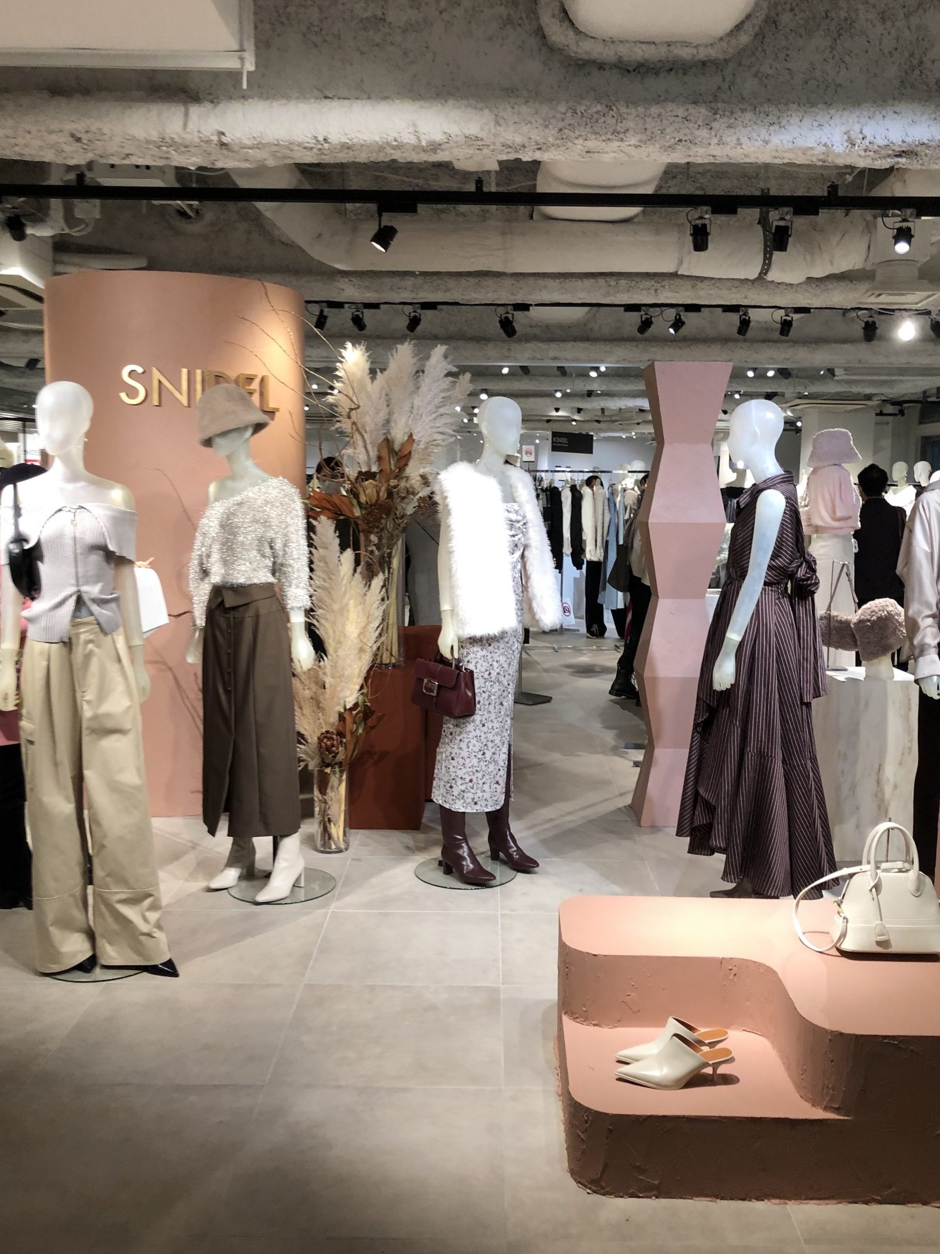 スナイデル2023秋服】到着！《ふわもこのファー》アイテムが続々登場