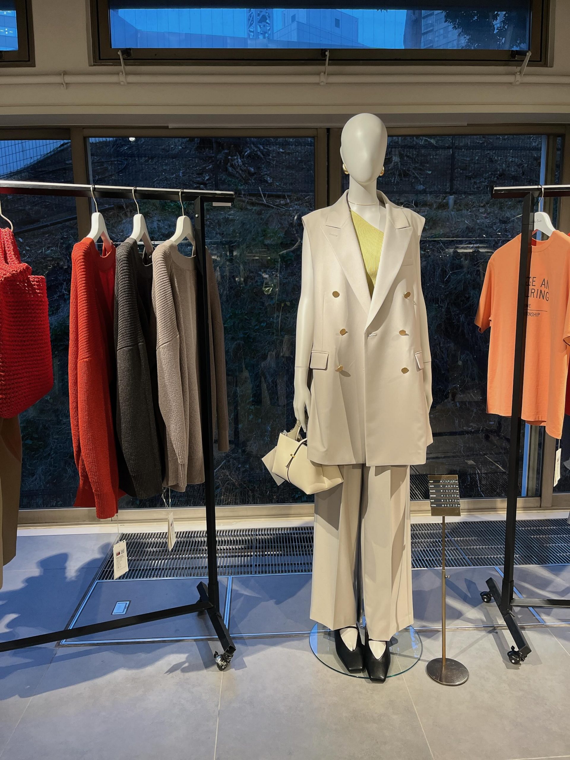 Mila Owen】 夏の展示会より☆売れ筋は「ベーシック+トレンド Mila Owen】 夏の展示会より☆売れ筋は「ベーシック+トレンド