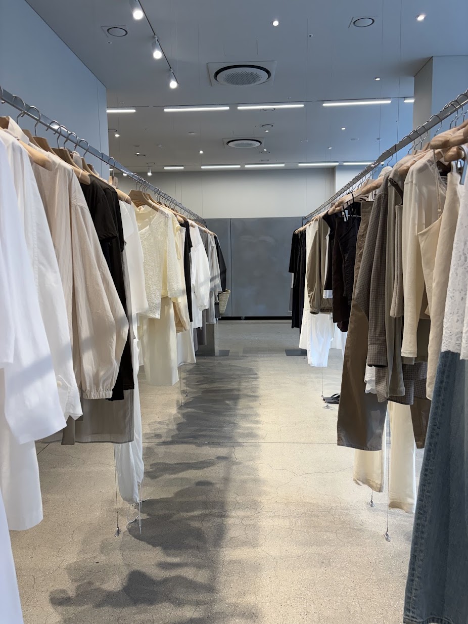 韓国ファッション】シンプルな中にトレンドを抑えた『MONOHA』で、上質